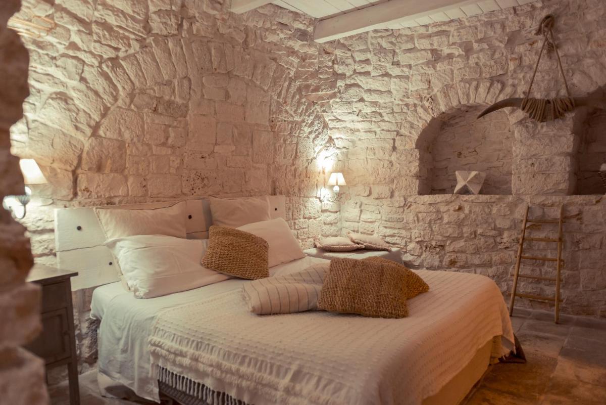 Trulli diffusi de La Corte dell'Astore I Trulli Antichi Mestieri