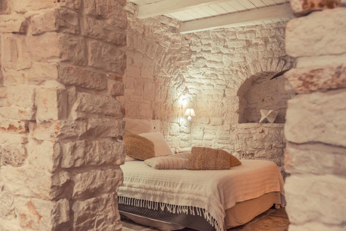 Trulli diffusi de La Corte dell'Astore I Trulli Antichi Mestieri