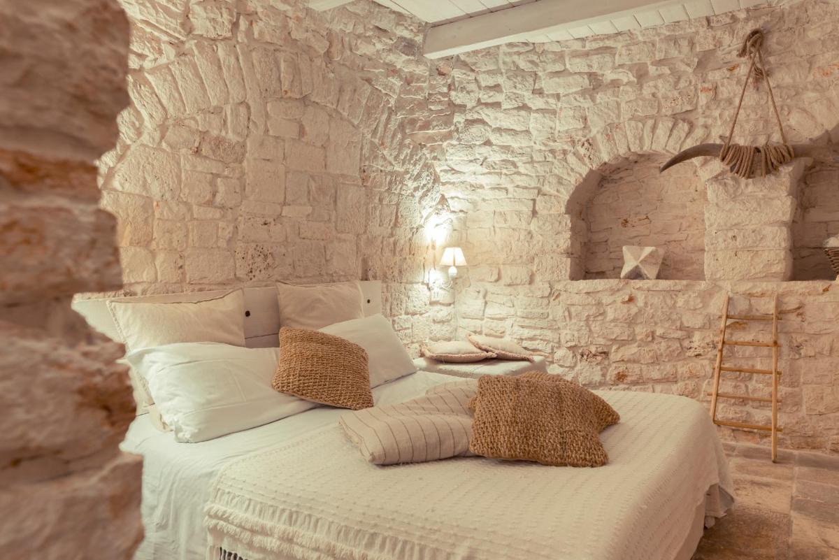 Trulli diffusi de La Corte dell'Astore I Trulli Antichi Mestieri