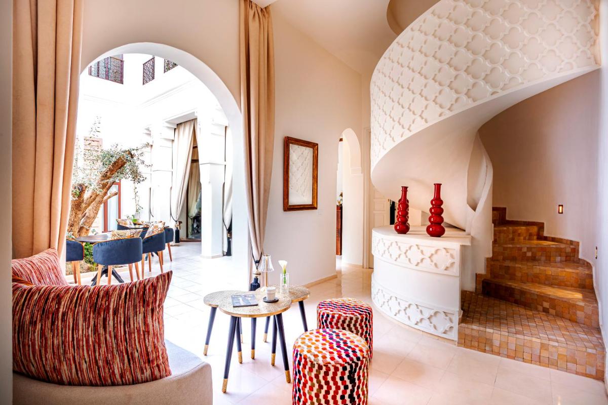 Riad Anaqa