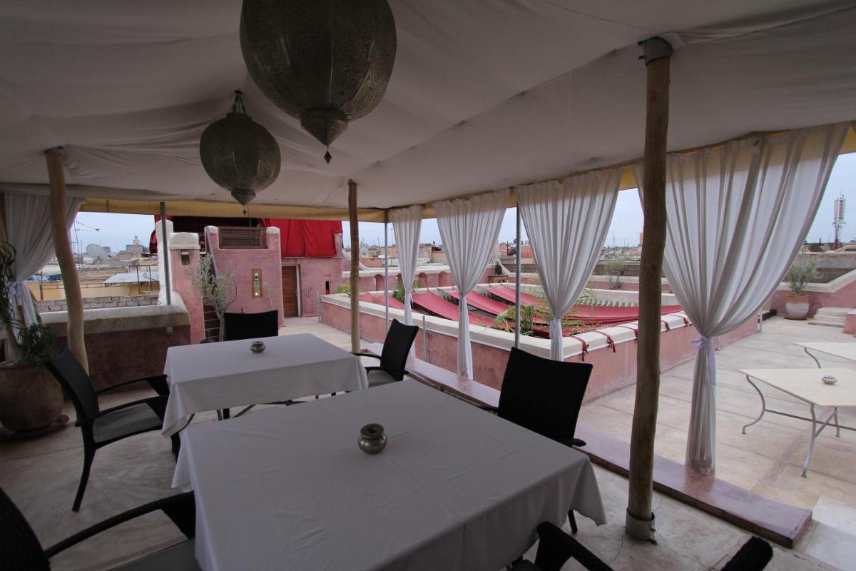 Riad Anayela