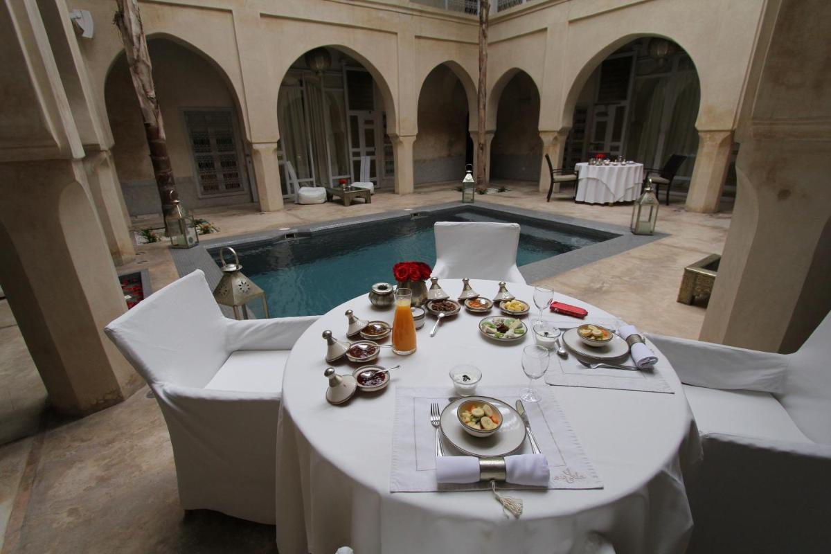 Riad Anayela