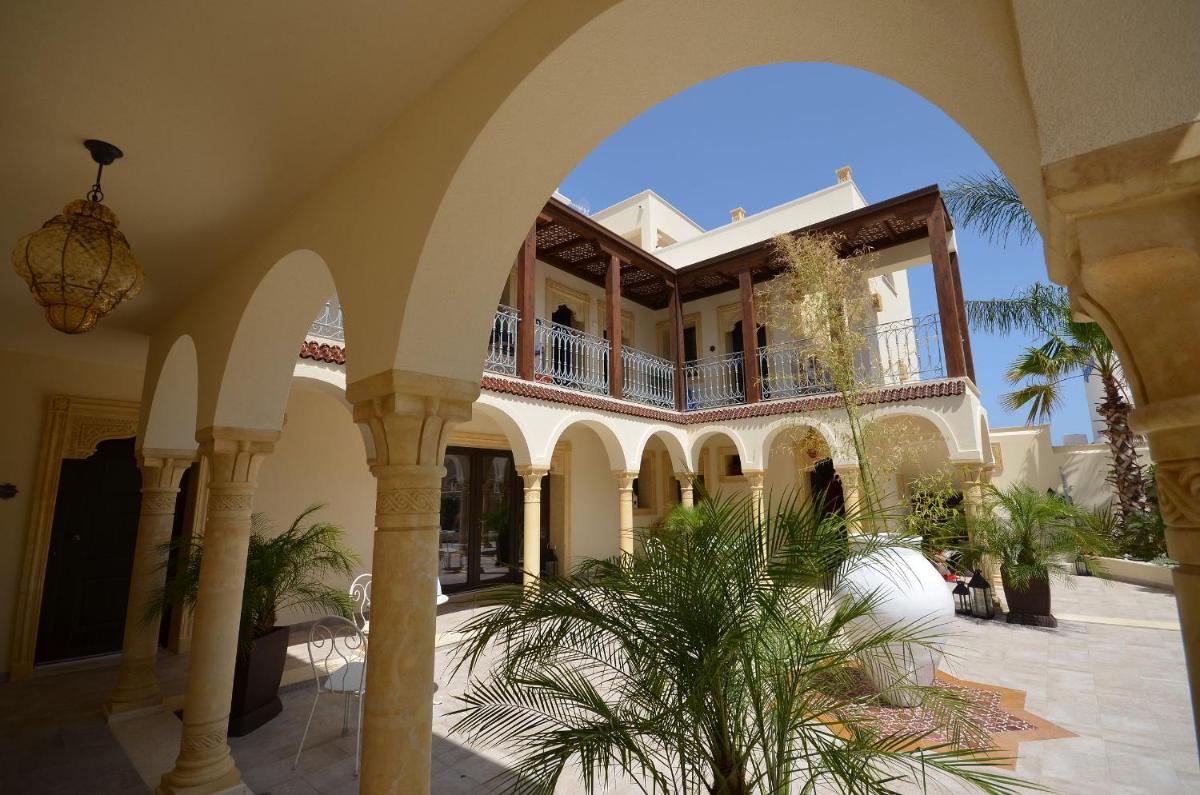 RIAD Comfort Rooms