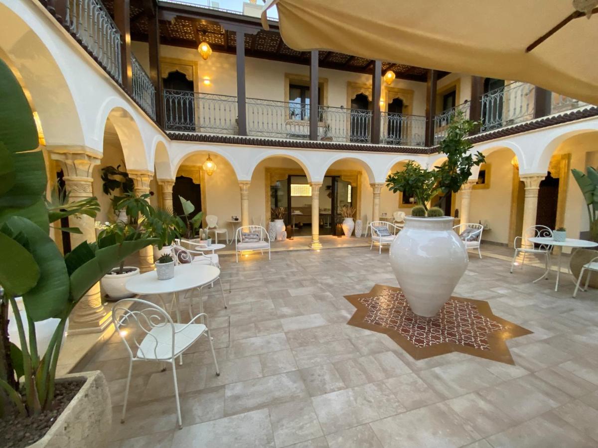 RIAD Comfort Rooms
