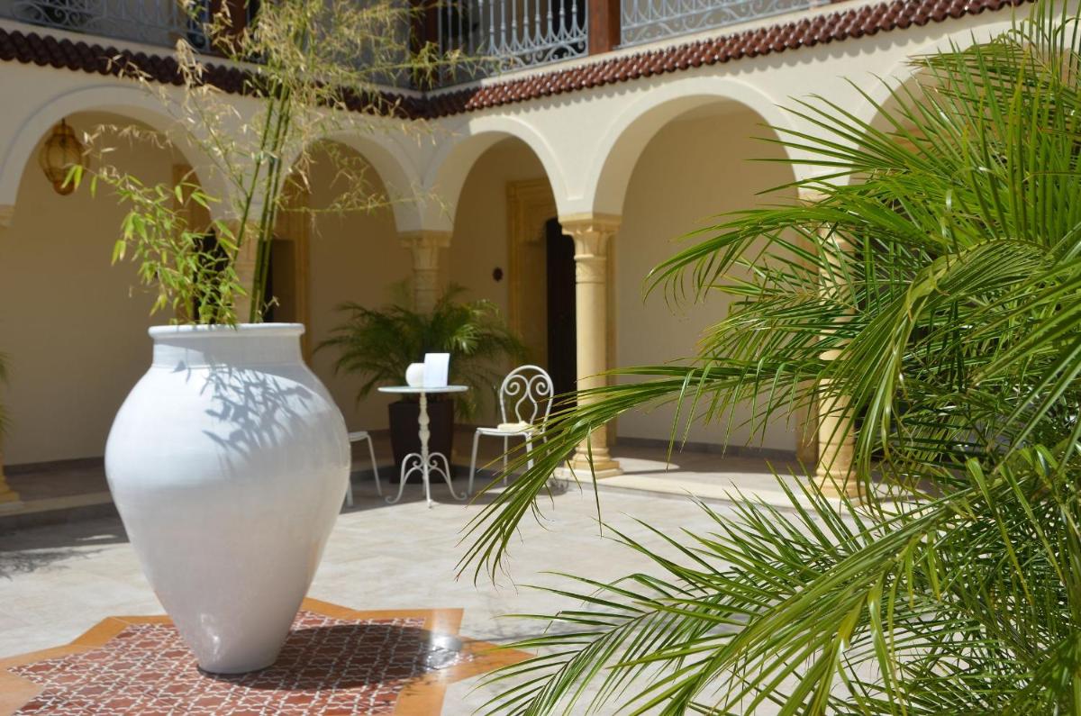 RIAD Comfort Rooms
