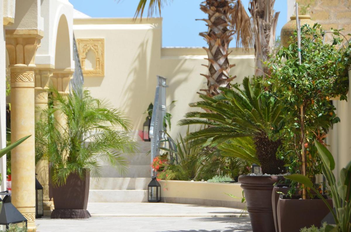 RIAD Comfort Rooms