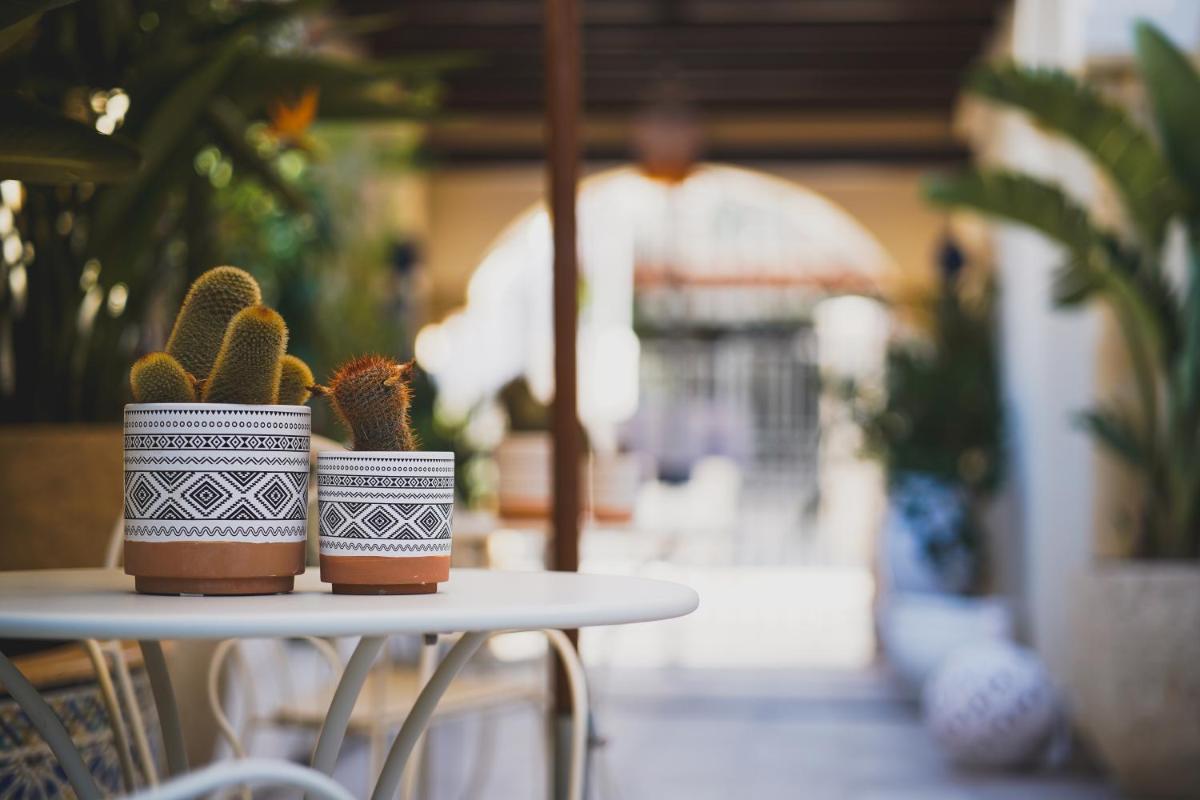RIAD Comfort Rooms