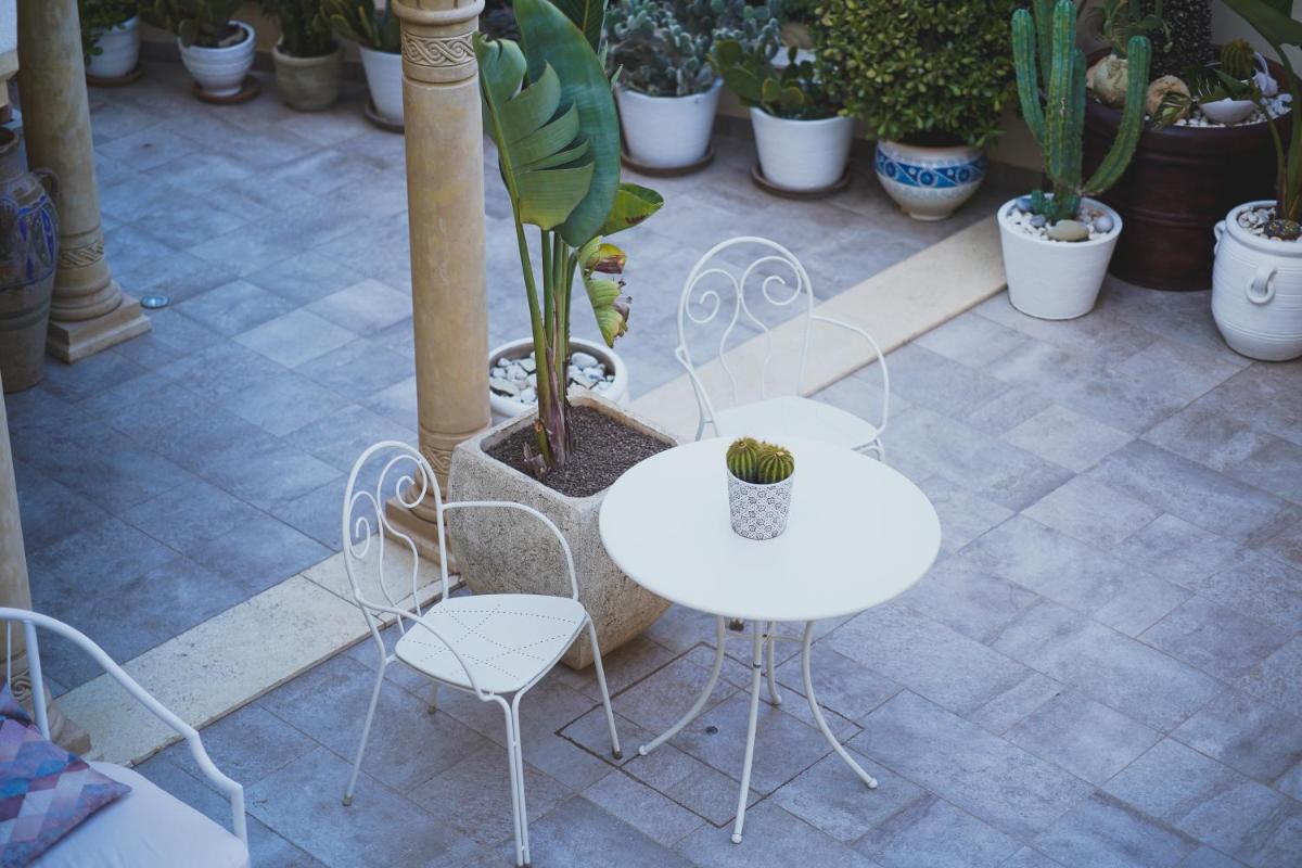 RIAD Comfort Rooms
