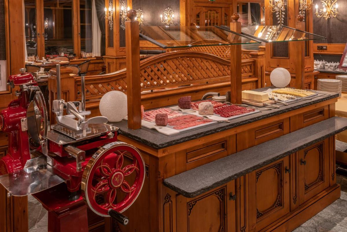 Riffelalp Resort 2222m Ski-in & Ski-out