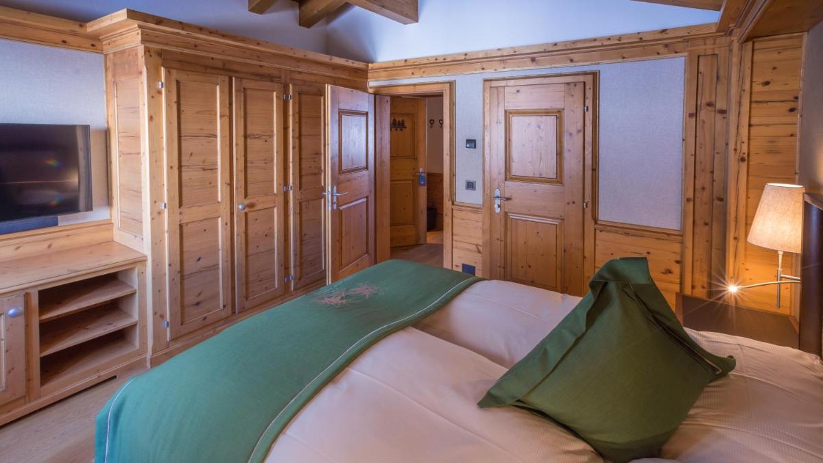 Riffelalp Resort 2222m Ski-in & Ski-out