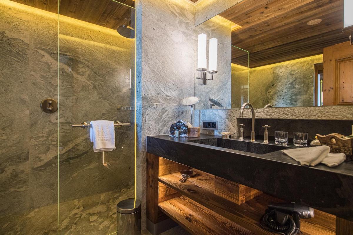 Riffelalp Resort 2222m Ski-in & Ski-out