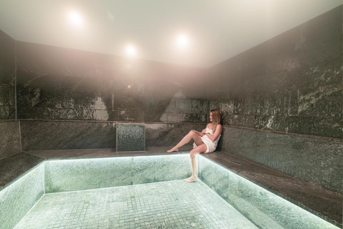 Riffelalp Resort 2222m Ski-in & Ski-out