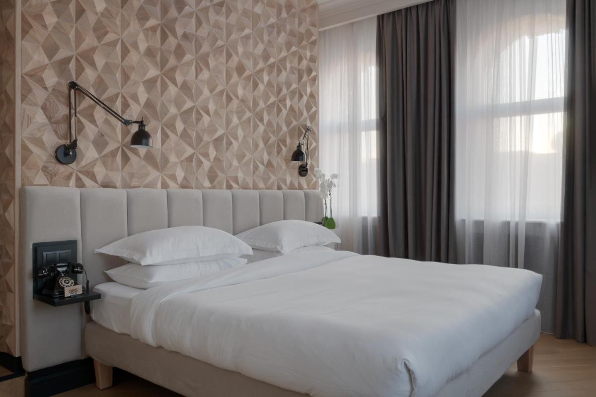 Riviera House