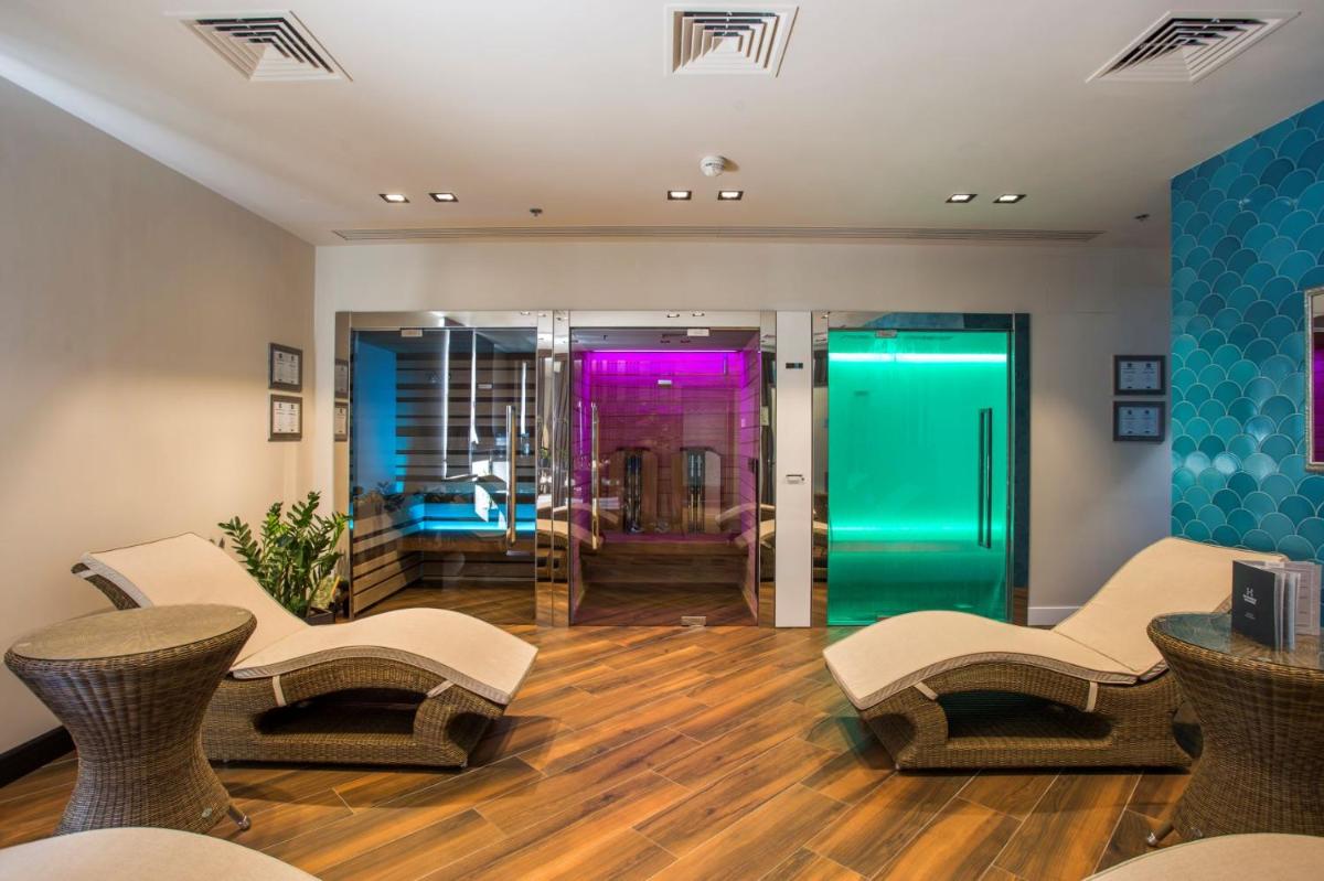 Riviera House
