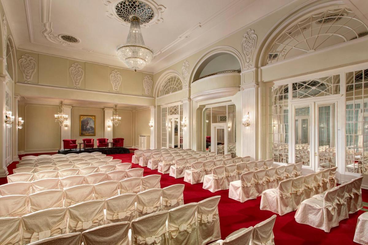 Rocco Forte Astoria Hotel