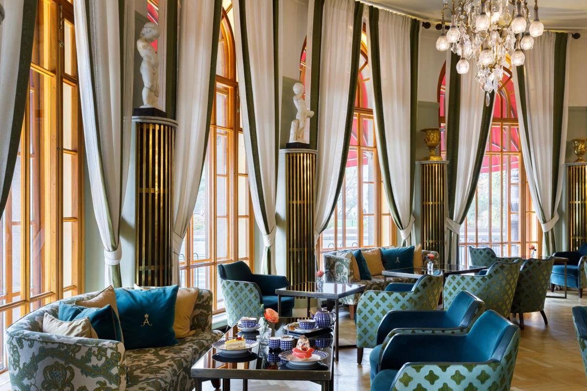 Rocco Forte Astoria Hotel