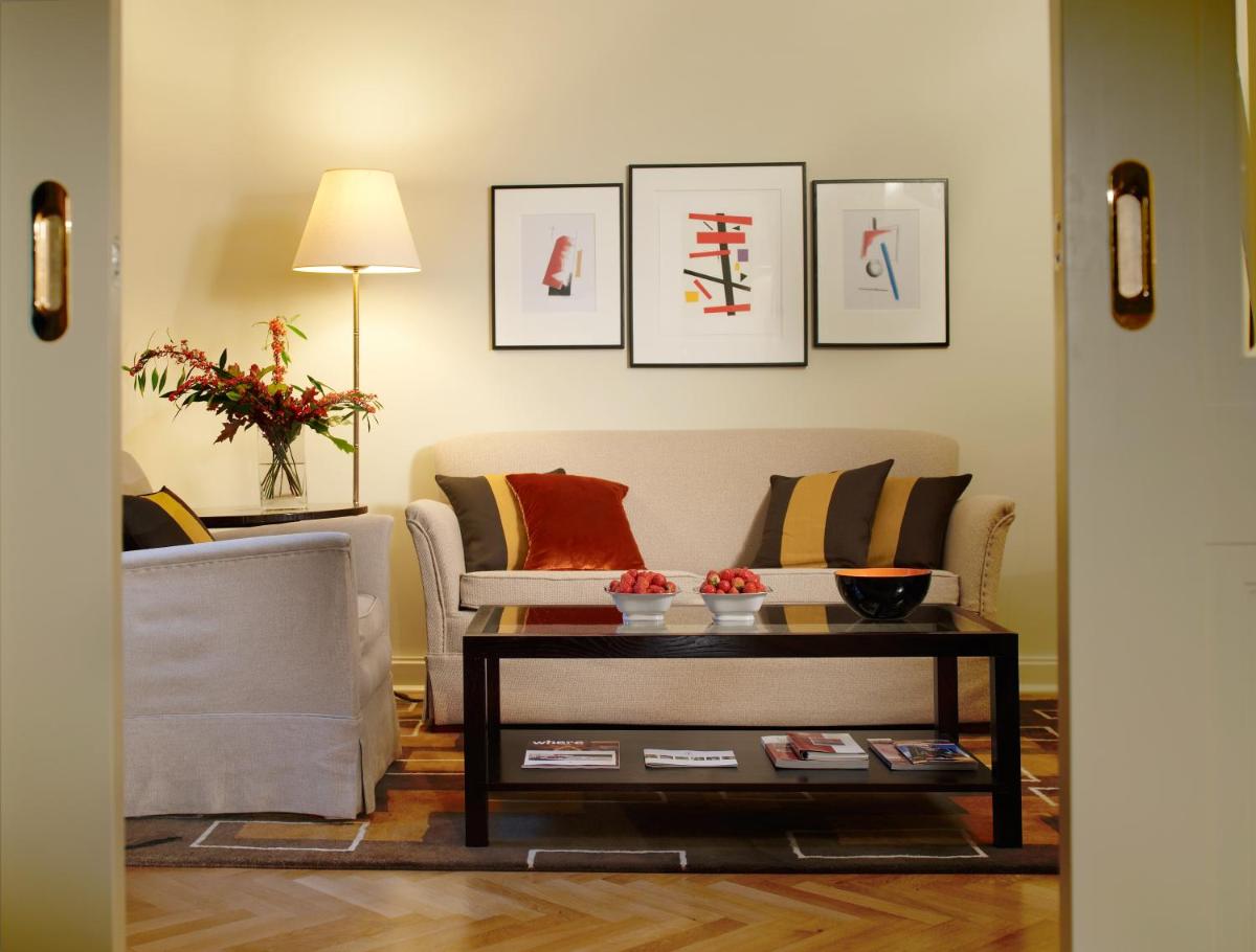 Rocco Forte Astoria Hotel