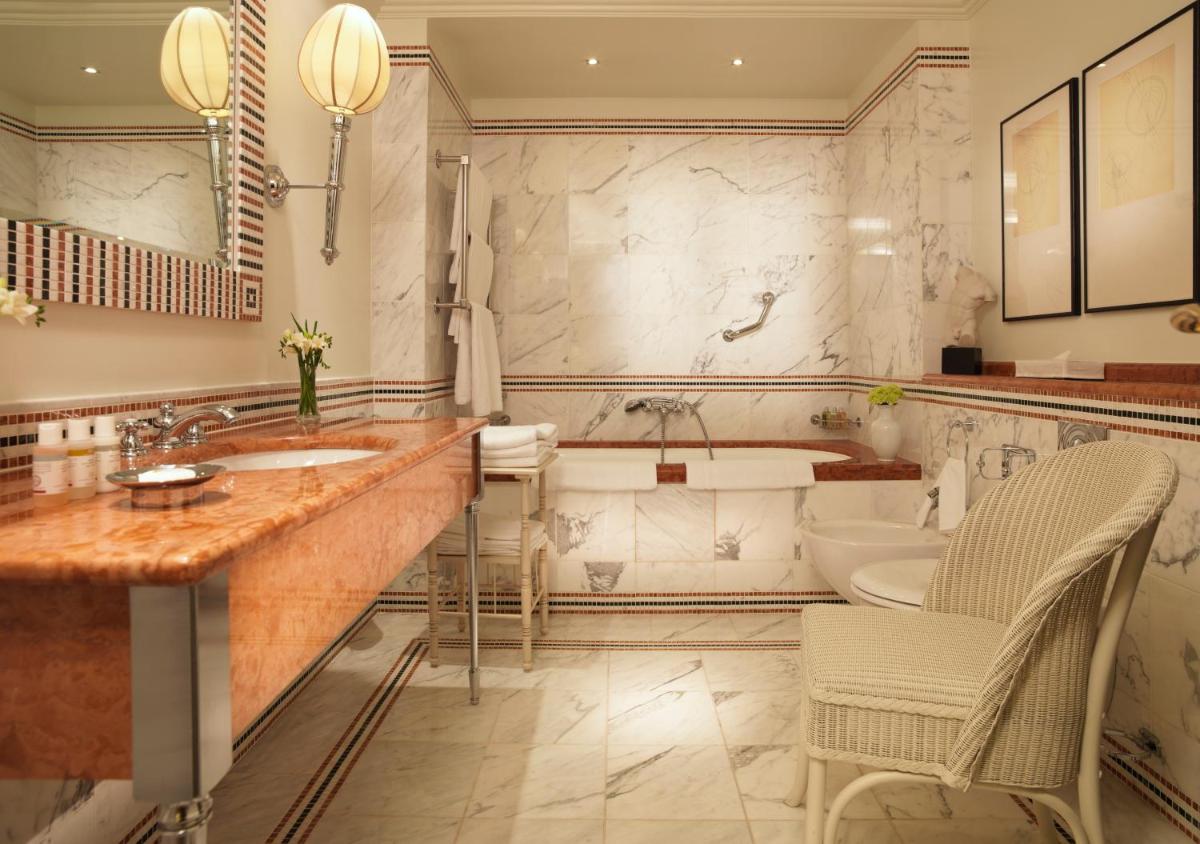 Rocco Forte Astoria Hotel