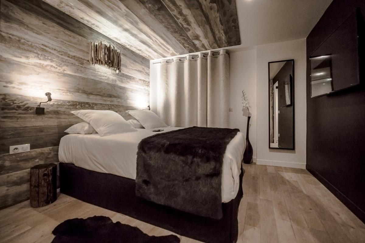 Rock Noir & Spa