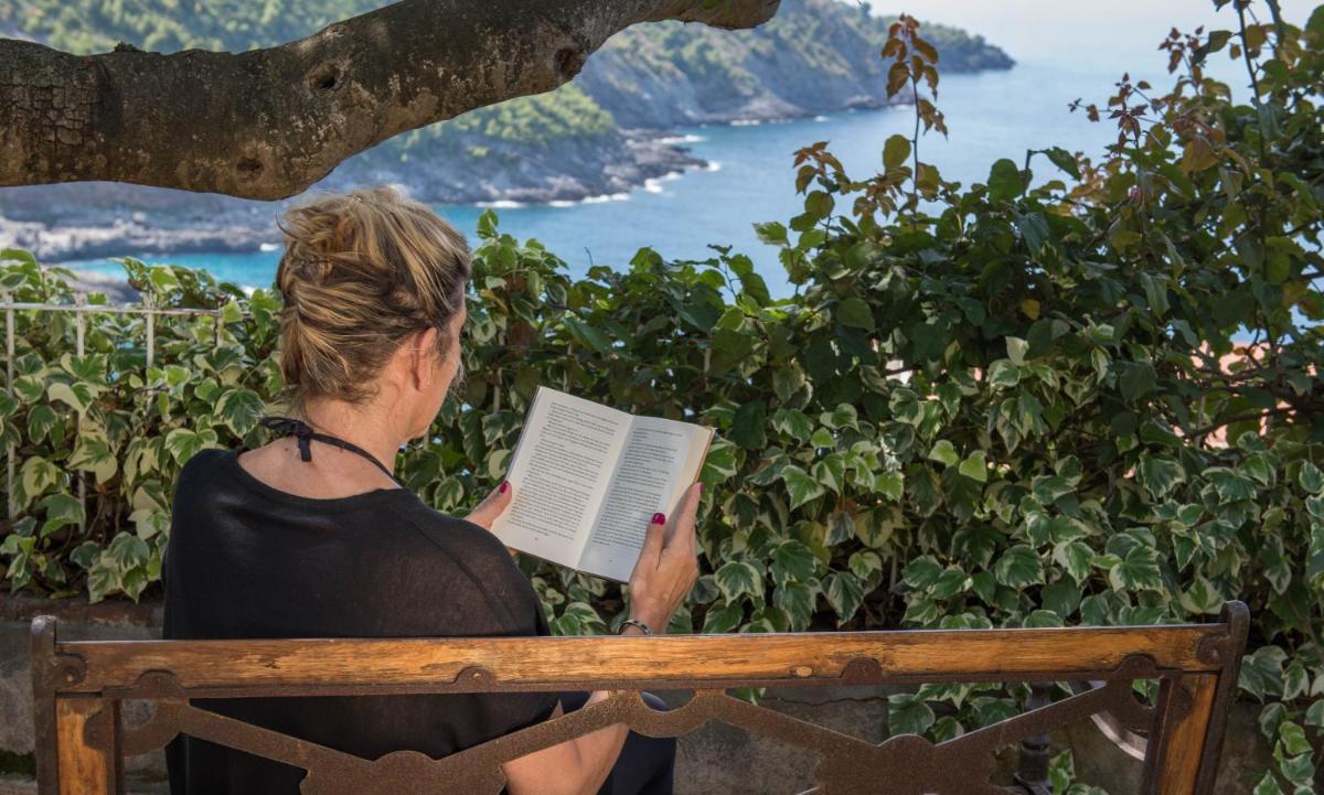 Romantic Hotel & Restaurant Villa Cheta Elite