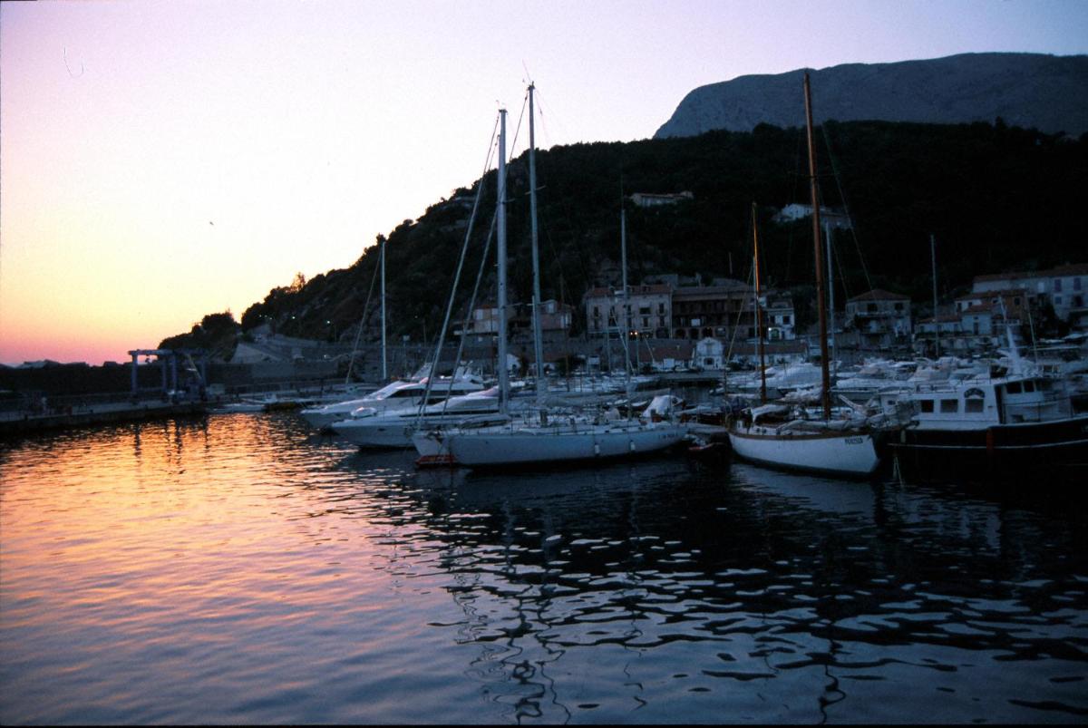 Romantic Hotel & Restaurant Villa Cheta Elite