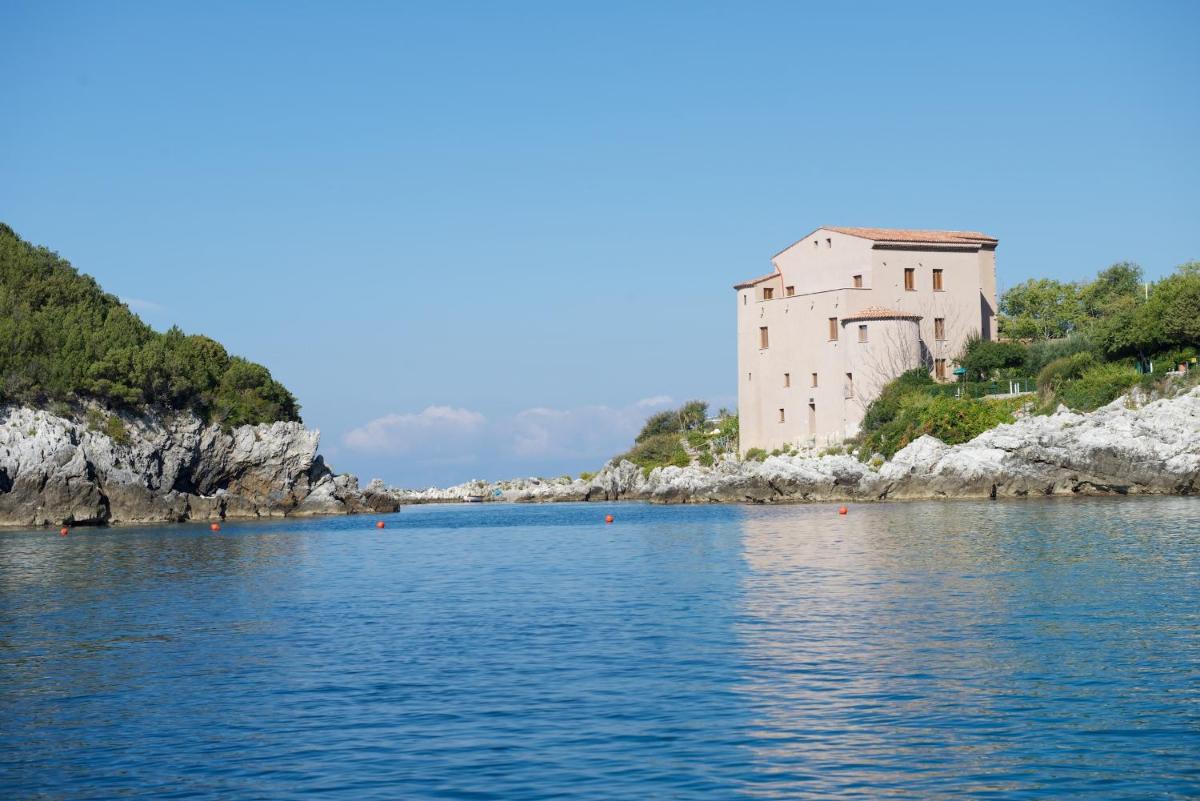 Romantic Hotel & Restaurant Villa Cheta Elite