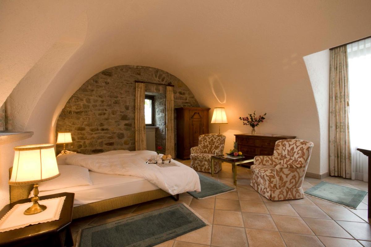 Hotel Castello Seeschloss, lake & pool castle