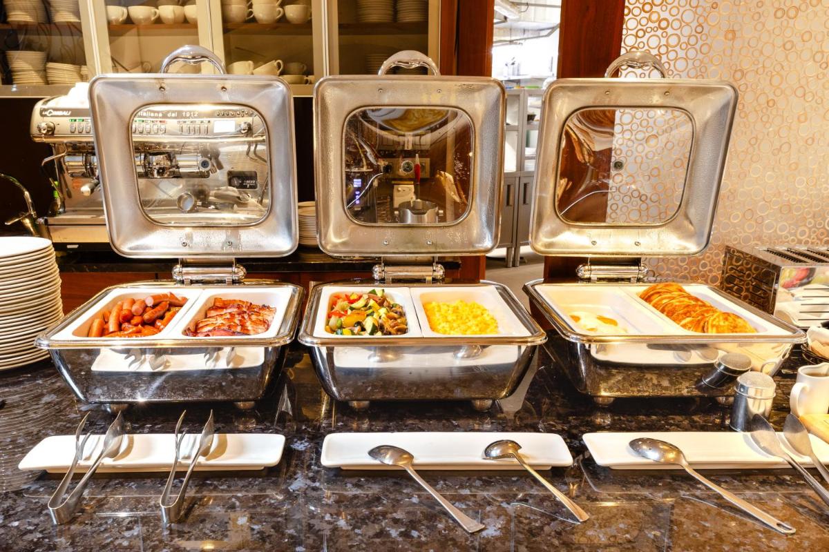 Roset Hotel & Residence