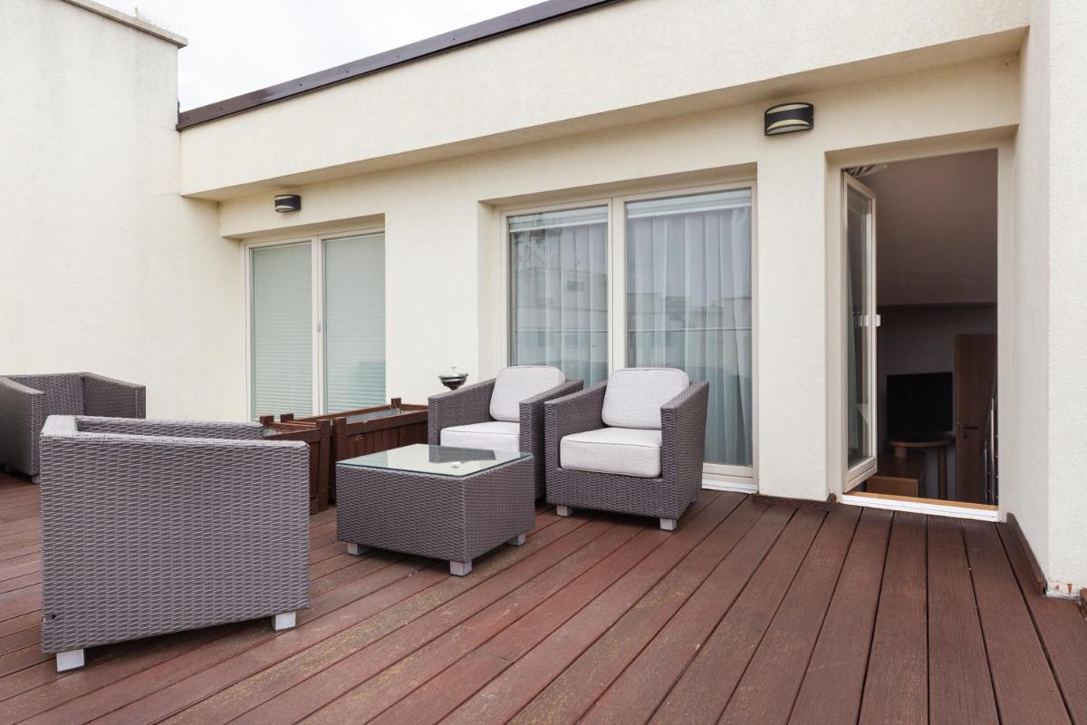 Roset Hotel & Residence
