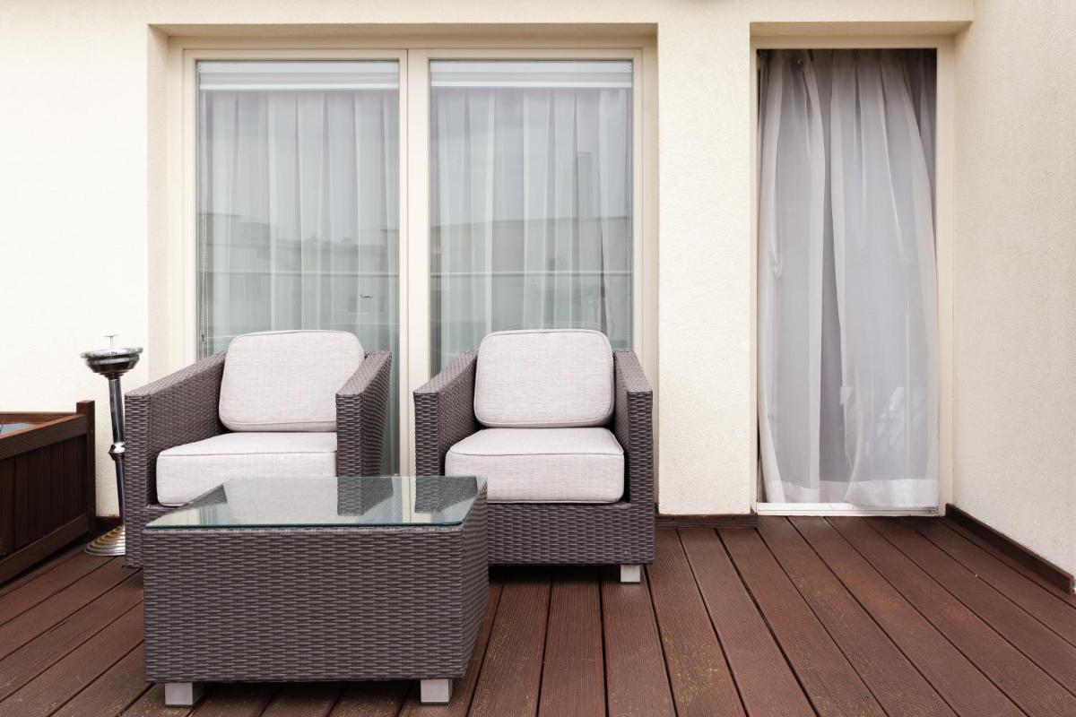 Roset Hotel & Residence