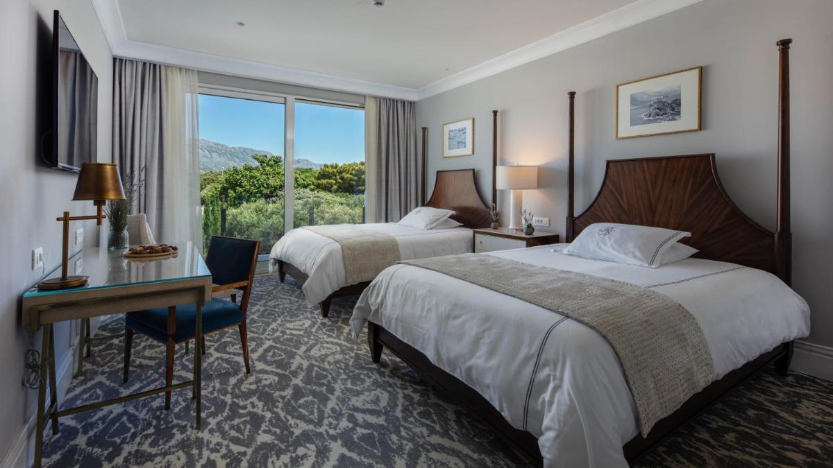 Royal Blue Hotel