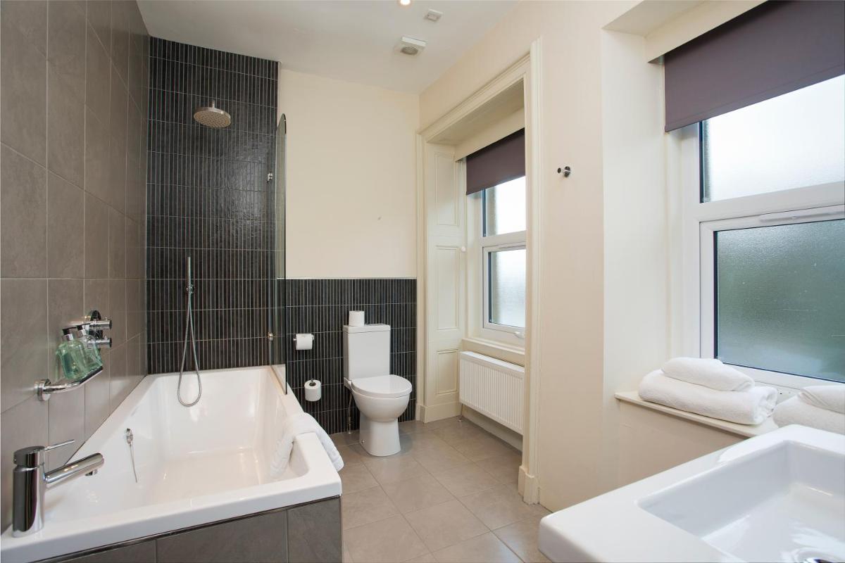 Royal Golf Hotel, by Highland Coast Hotels