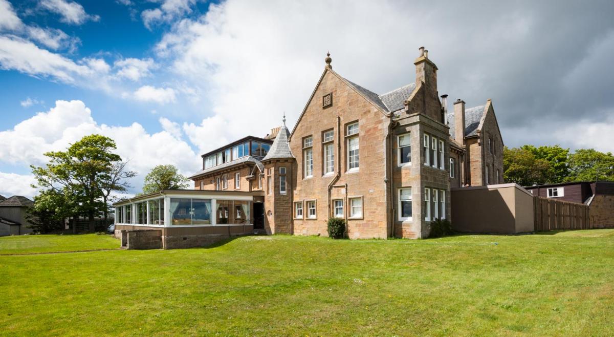 Royal Golf Hotel, by Highland Coast Hotels