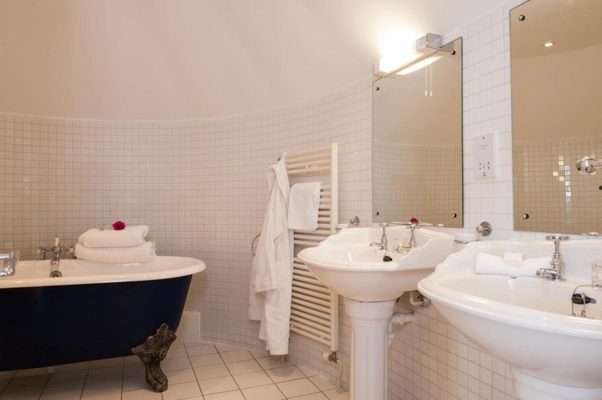 Royal Golf Hotel, by Highland Coast Hotels