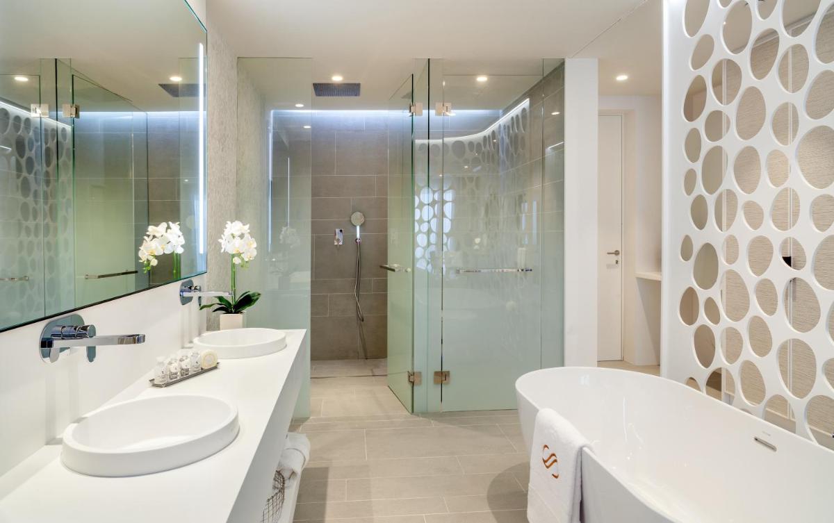 Royal Hideaway Corales Beach - Adults Only