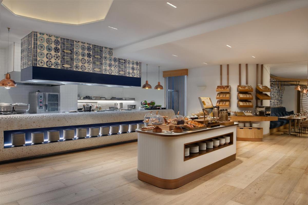 Royal Hideaway Corales Beach - Adults Only