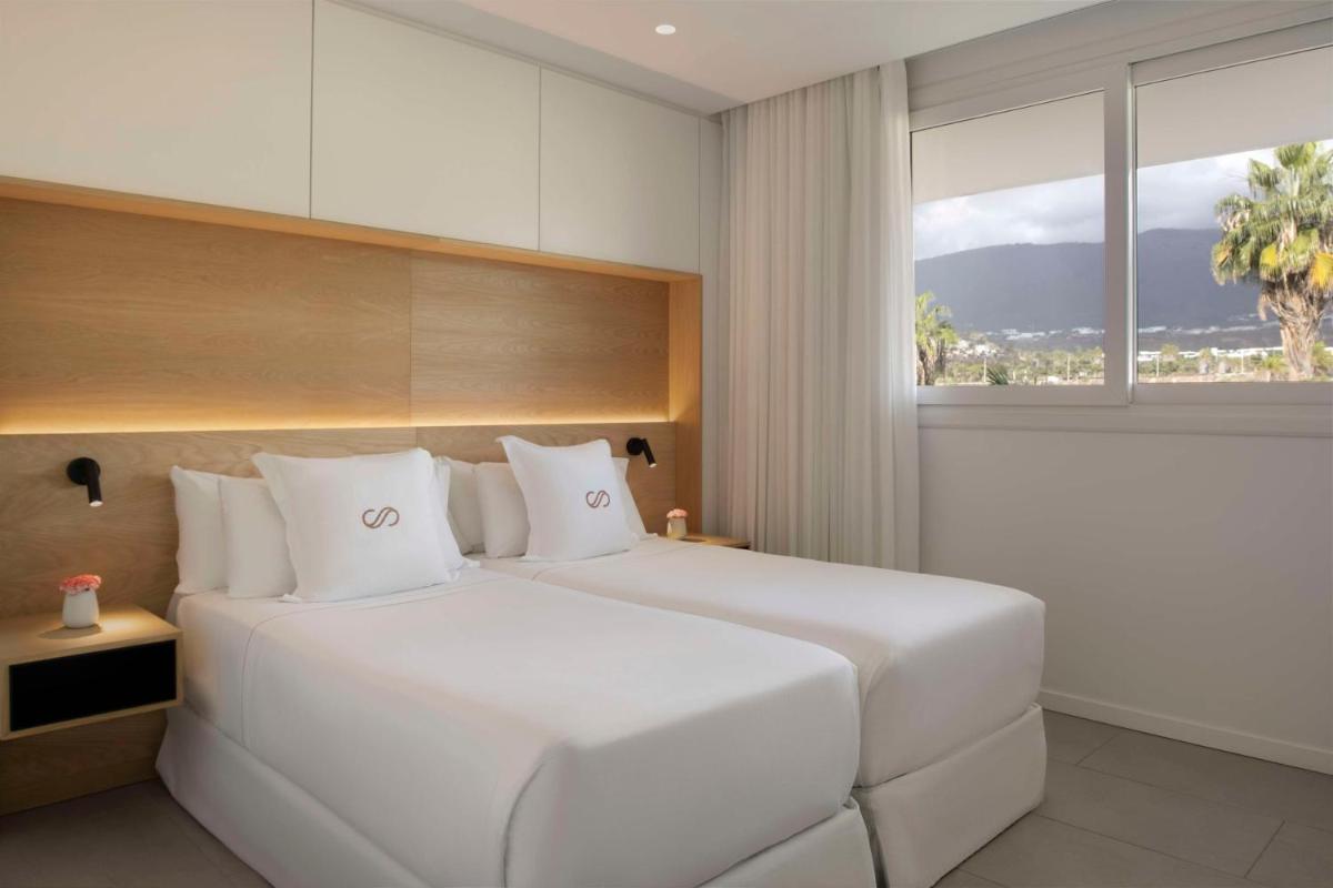 Royal Hideaway Corales Suites