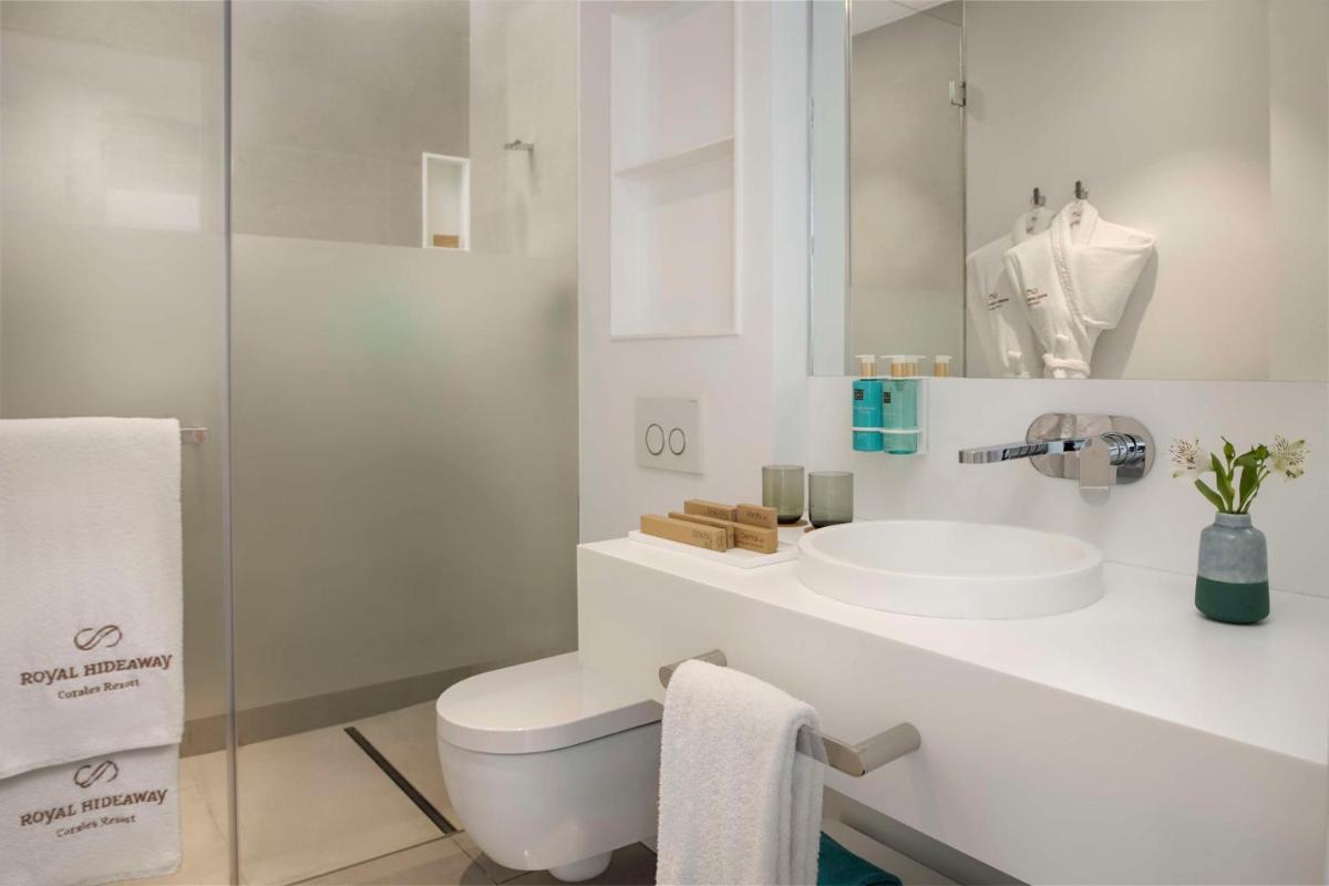 Royal Hideaway Corales Suites