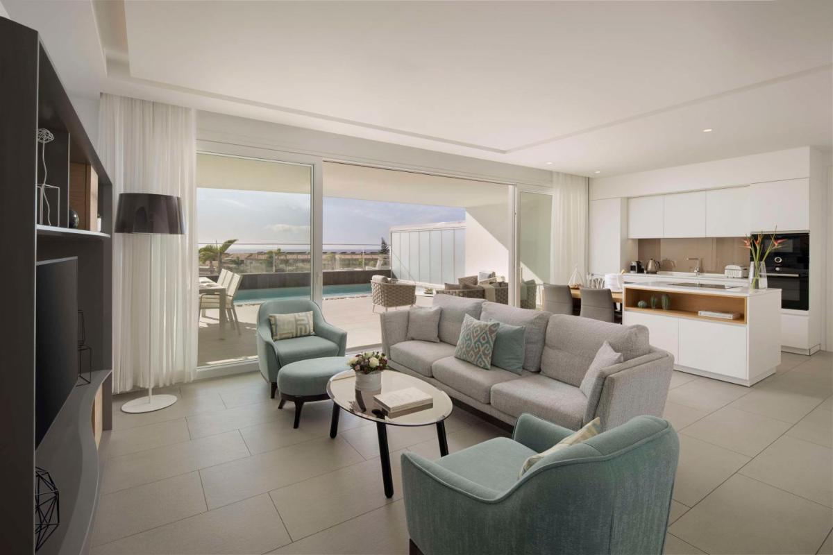 Royal Hideaway Corales Suites