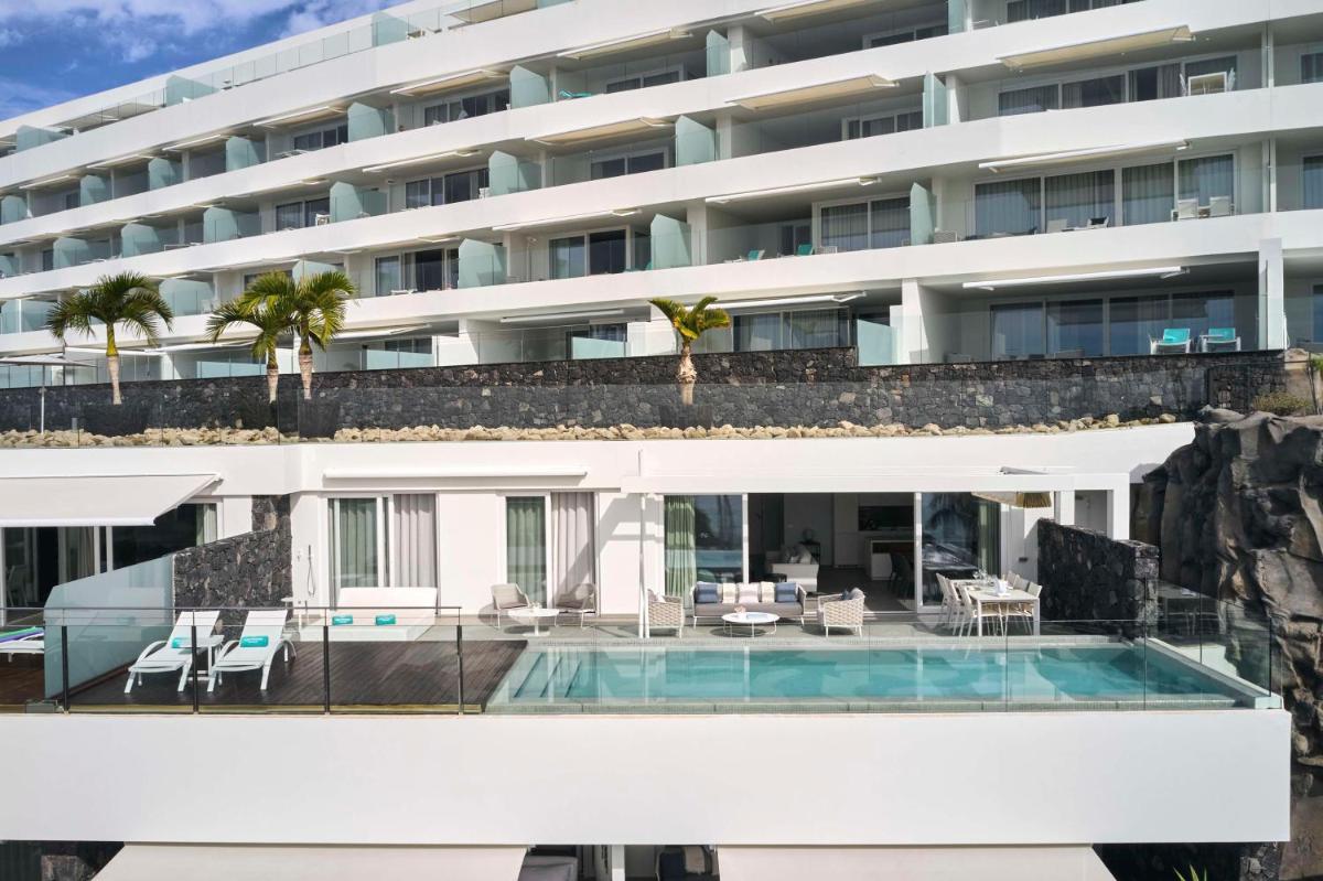 Royal Hideaway Corales Suites