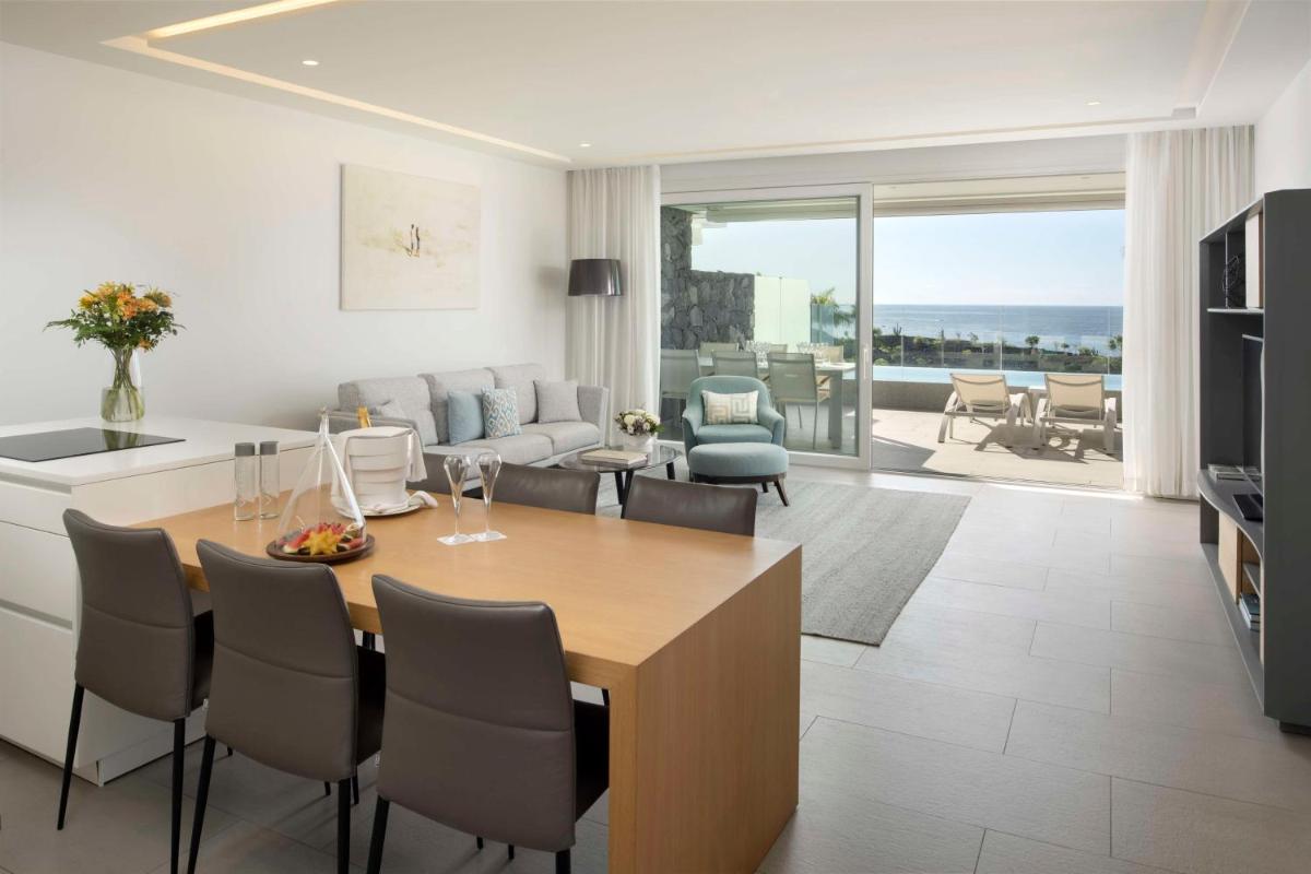 Royal Hideaway Corales Suites