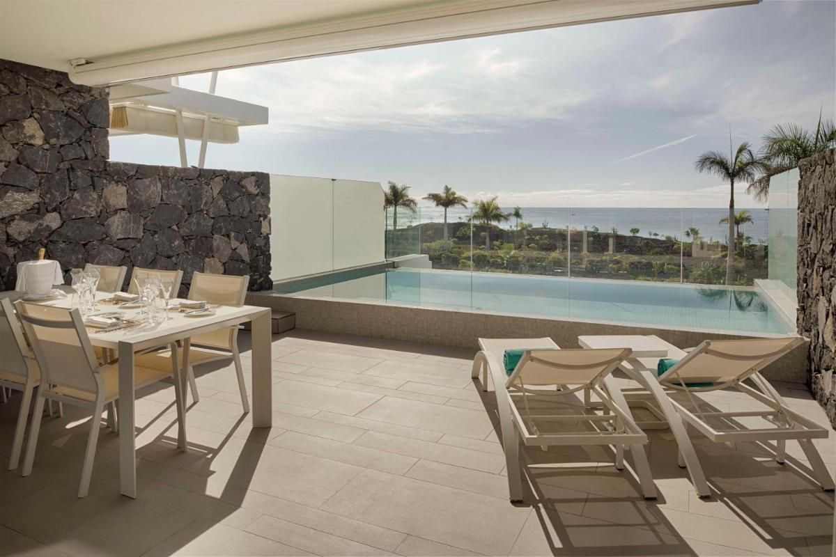 Royal Hideaway Corales Suites