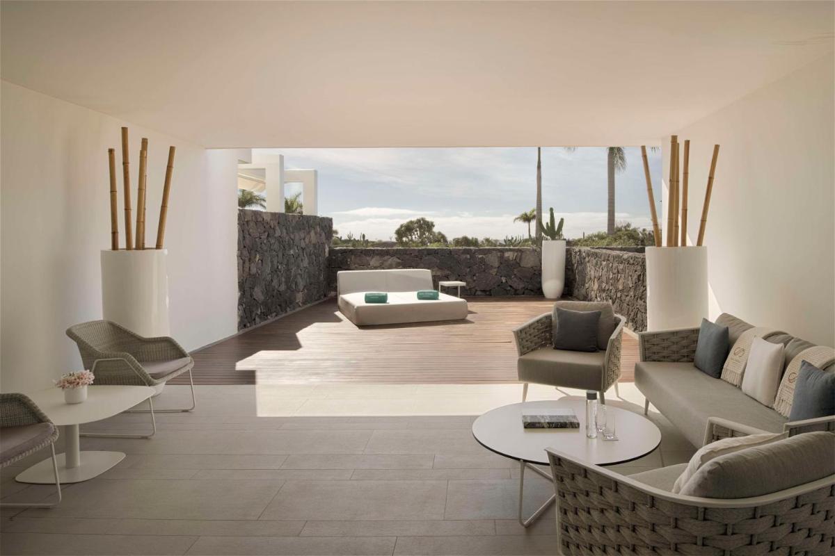 Royal Hideaway Corales Suites