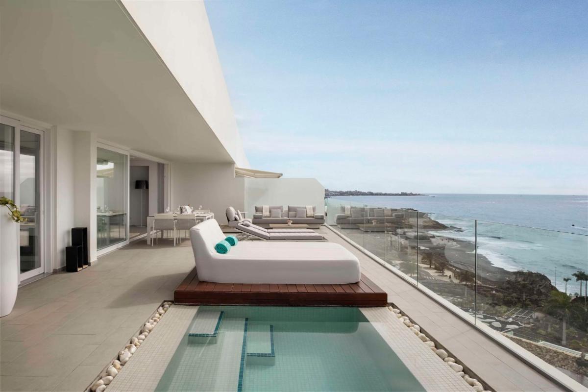 Royal Hideaway Corales Suites