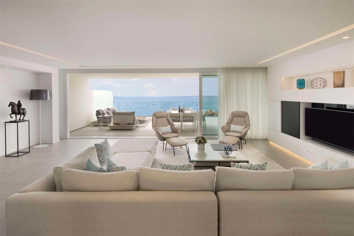 Royal Hideaway Corales Suites