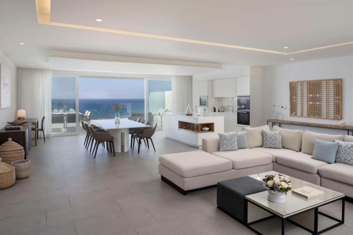 Royal Hideaway Corales Suites