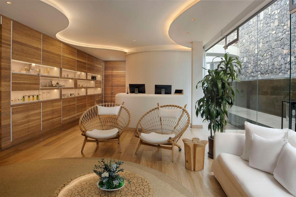 Royal Hideaway Corales Suites