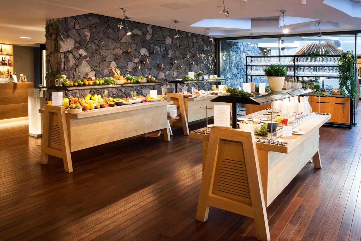 Royal Hideaway Corales Suites