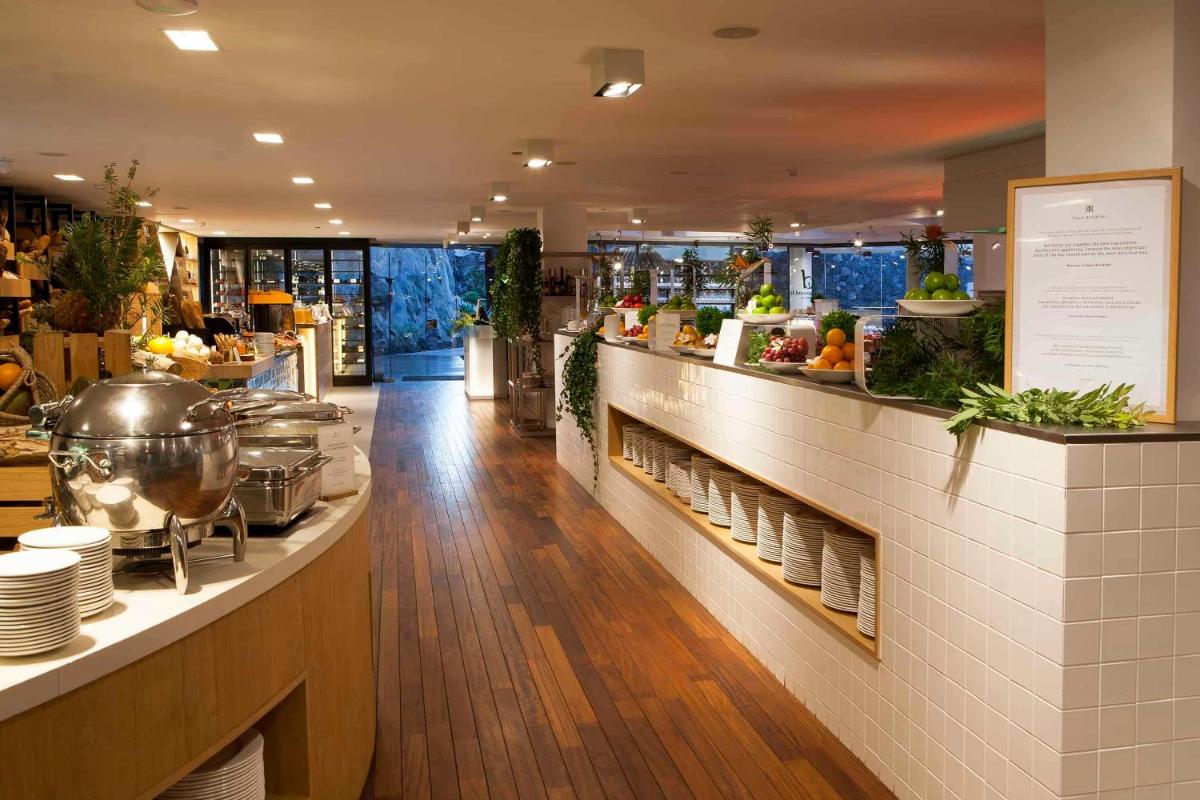 Royal Hideaway Corales Suites