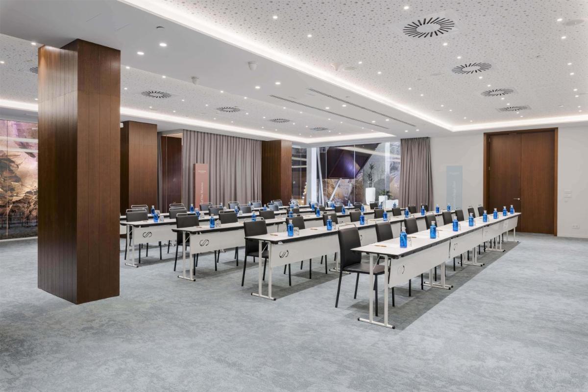 Royal Hideaway Corales Suites